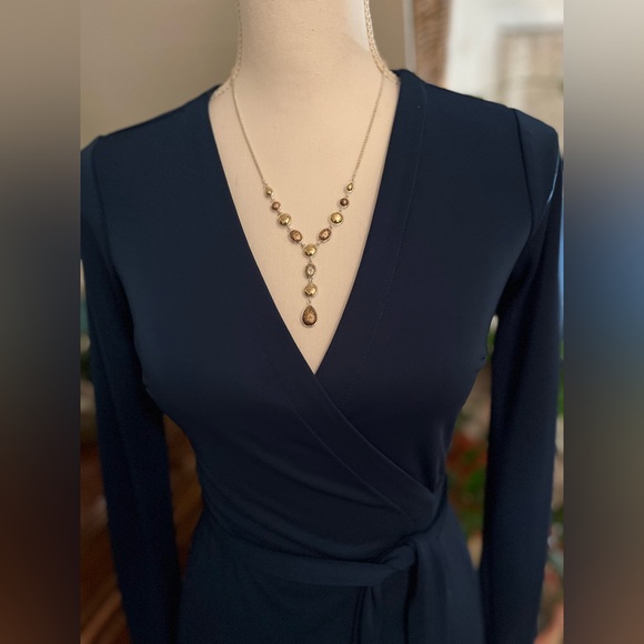 Ann Taylor wrap dress - Picture 6 of 9